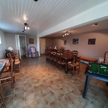 Champniers, 4 Pieces, 10 Personnes - Fr-1-653-141 Vakantiehuis *