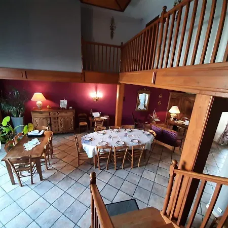 Champniers, 4 Pieces, 10 Personnes - Fr-1-653-141 Vakantiehuis Champniers (Charente)